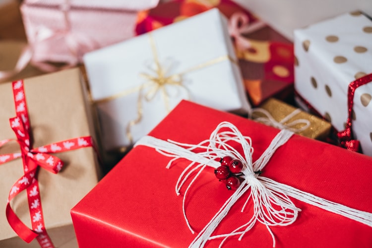 Gift Ideas – Picking the Best Christmas Gifts For Friends